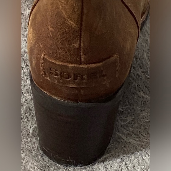 SOREL • Cate Lace Lug Sole Leather Booties • Women’s - Picture 10 of 12